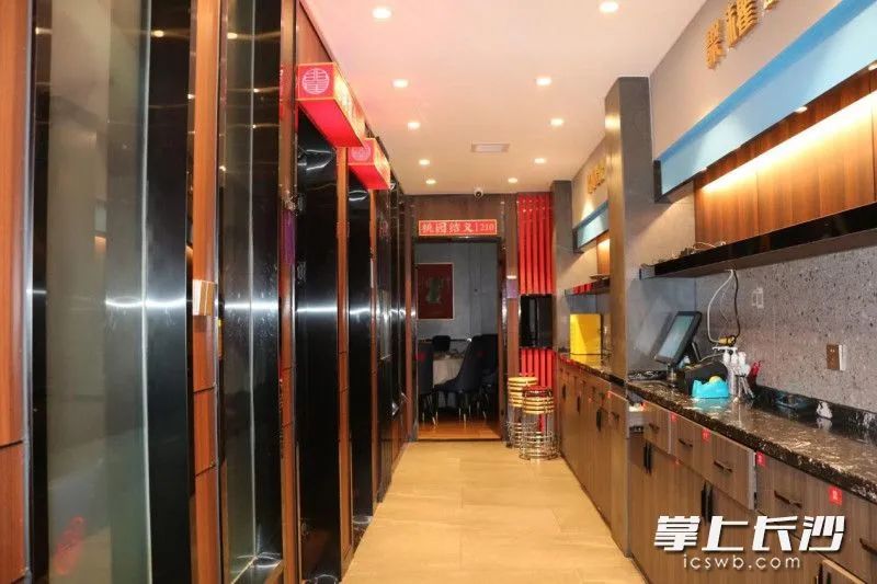 聚味瞿記龍蝦堂袁家?guī)X店二樓存在消防安全隱患圖片